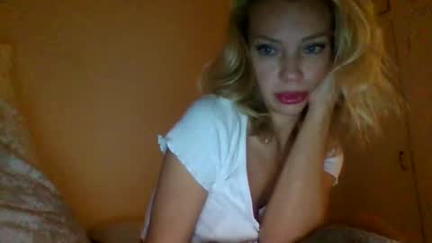 Snapshot of qurli24 chatting on October 27, 10:36 pm qurli24 online show from October 27, 10:36 pm