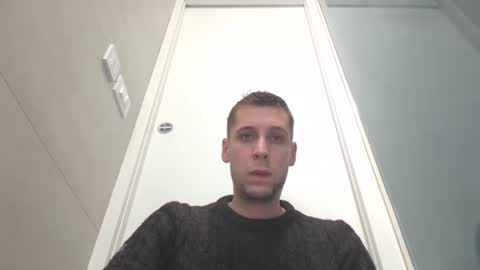 qwerty96cuck96 online show from December 30, 3:35 pm