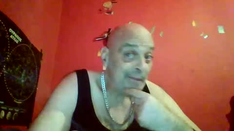 qwertyuiop22348015 online show from April 4, 4:15 pm