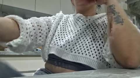 Snapshot of r_e_l_a_x chatting on February 23, 8:11 pm Nastya RELAX online show from February 23, 8:11 pm