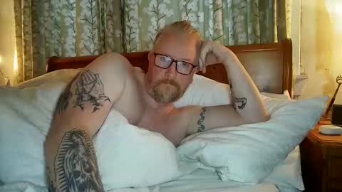 r_o_h_a_n online show from December 4, 9:40 am