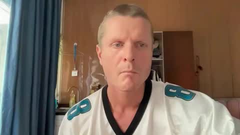 rabbit_eyes69 online show from November 16, 4:51 am