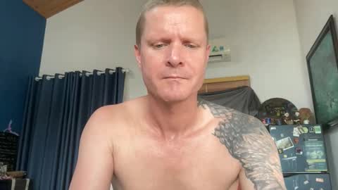 rabbit_eyes69 online show from May 2, 12:59 am