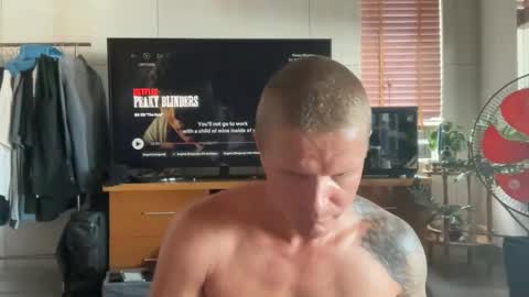 rabbit_eyes69 online show from May 19, 7:26 am