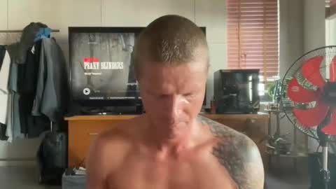 rabbit_eyes69 online show from May 21, 8:21 am