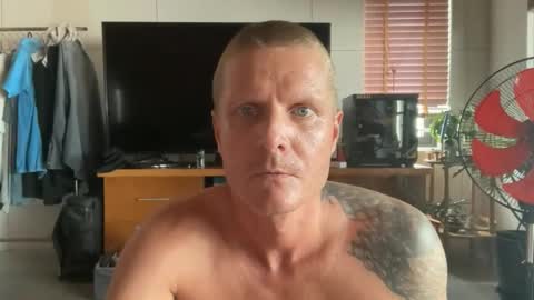 rabbit_eyes69 online show from May 22, 6:09 am