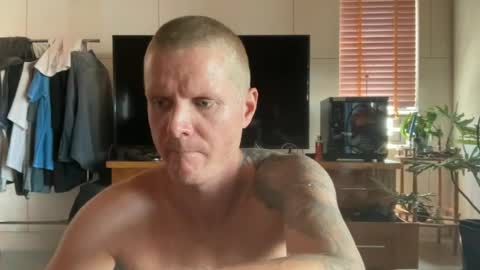 rabbit_eyes69 online show from May 26, 3:13 am
