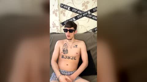 Snapshot of rabizoon chatting on December 18, 7:47 am Rabizoon online show from December 18, 7:47 am