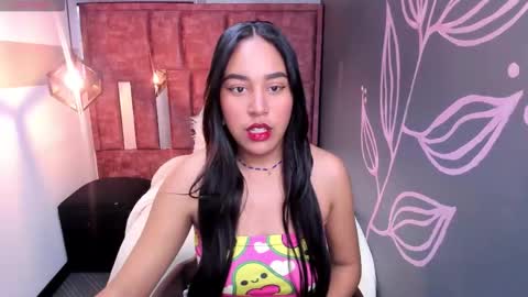 Snapshot of rachel__jonees chatting on October 22, 12:05 pm Rachel Jonees online show from October 22, 12:05 pm