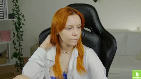 rachel__lips online show from May 29, 9:18 am