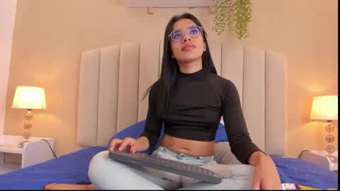 Snapshot of rachel_donnelly chatting on December 17, 2:17 am Rachel Donnelly online show from December 17, 2:17 am