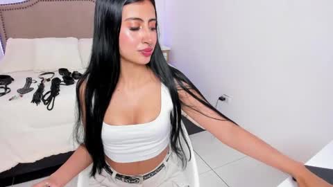 Snapshot of rachel_es chatting on April 14, 7:25 am RACHEL ES online show from April 14, 7:25 am