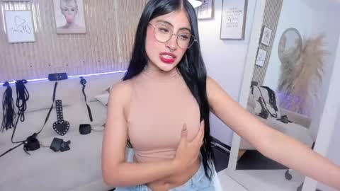 Snapshot of rachel_es chatting on May 6, 6:30 am RACHEL ES online show from May 6, 6:30 am