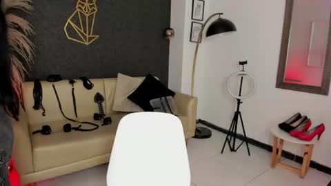 RACHEL ES online show from July 5, 5:47 am