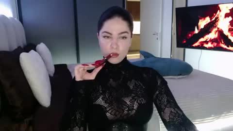 Call me Miss. online show from June 15, 9:28 pm
