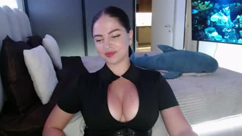 Call me Miss. online show from July 20, 10:23 pm