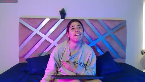 Rachell online show from September 26, 3:54 am