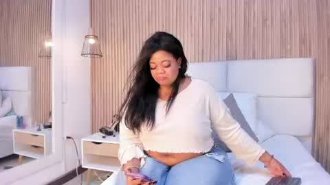 Snapshot of rachell_queenn1 chatting on July 5, 7:37 am rachell_queenn1 online show from July 5, 7:37 am
