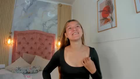 Snapshot of rachellesc chatting on March 10, 11:37 am rachellesc online show from March 10, 11:37 am