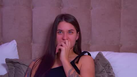 RachellSimpson online show from January 24, 12:31 am