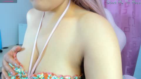 Snapshot of rachellward chatting on February 4, 10:21 am REY online show from February 4, 10:21 am