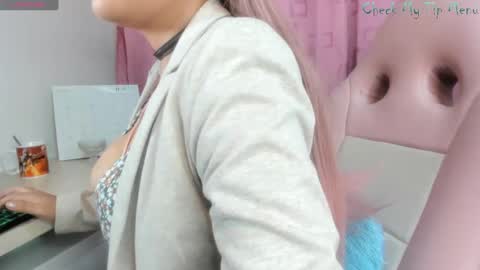 Snapshot of rachellward chatting on March 10, 12:18 am REY online show from March 10, 12:18 am