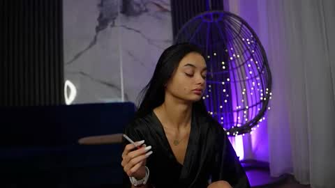 Snapshot of rachelravee chatting on December 4, 5:17 am Ann online show from December 4, 5:17 am