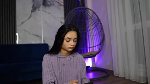 Snapshot of rachelravee chatting on December 5, 5:16 am Ann online show from December 5, 5:16 am