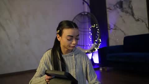 Ann online show from March 22, 5:11 am