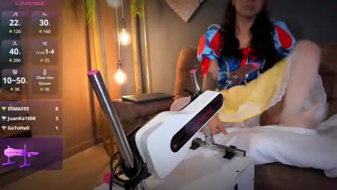 RACHEL online show from October 31, 3:24 pm