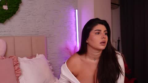 RachelSwaan online show from October 8, 7:39 am