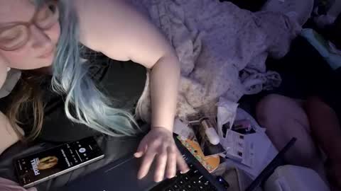 rachs_wardrobe online show from March 13, 1:01 am