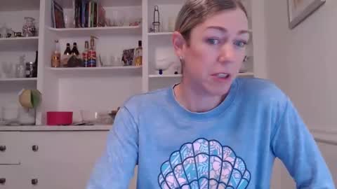 Racy Tracy online show from January 9, 7:59 pm