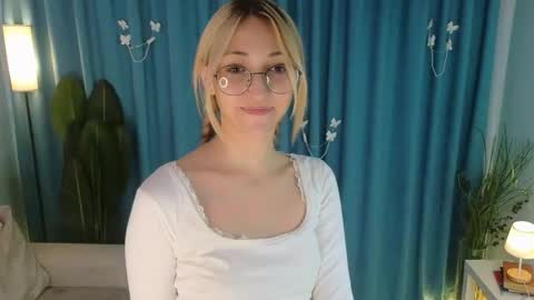 Karina online show from September 11, 9:15 pm