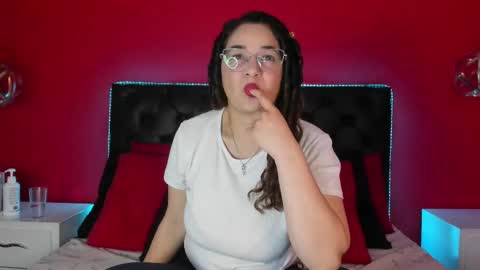 radiant_sapphire online show from December 9, 2:17 pm