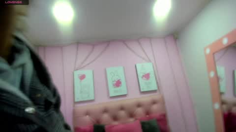 radiant_sapphire online show from January 22, 2:48 am
