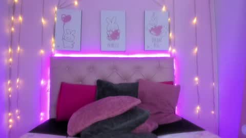 radiant_sapphire online show from February 1, 9:54 am