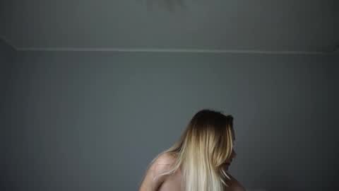 Sara online show from September 19, 4:40 pm