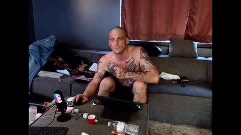 Snapshot of rado970 chatting on November 25, 10:43 pm Lauren online show from November 25, 10:43 pm