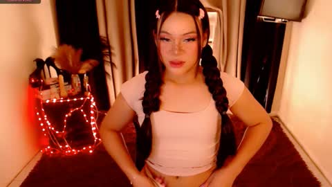 Snapshot of raeganclinton chatting on October 11, 9:08 am raeganclinton online show from October 11, 9:08 am