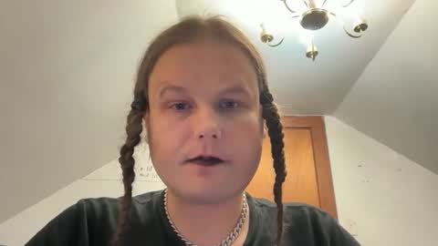 raeganv online show from February 10, 11:36 am