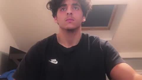 Snapshot of raes69 chatting on December 13, 10:19 am raes online show from December 13, 10:19 am