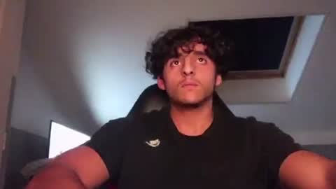 Snapshot of raes69 chatting on December 23, 10:44 pm raes online show from December 23, 10:44 pm