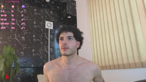 Snapshot of rafael_mendez chatting on April 1, 9:12 pm R A F A E L online show from April 1, 9:12 pm