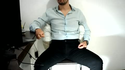 Snapshot of rafaelssk chatting on June 7, 6:44 pm elenacam online show from June 7, 6:44 pm
