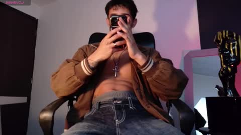 Snapshot of rafaelstone chatting on January 10, 3:08 am IG online show from January 10, 3:08 am