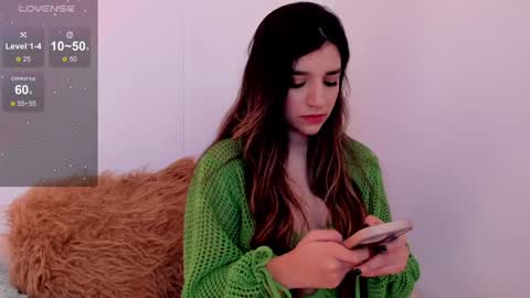 Snapshot of ragasashi chatting on December 3, 12:59 pm Raga online show from December 3, 12:59 pm