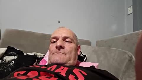 Snapshot of ragingzef69 chatting on April 16, 1:12 pm Bigthickdickinvic online show from April 16, 1:12 pm