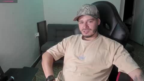 Snapshot of ragnar_lothbrok77 chatting on September 24, 12:03 am ragnar_lothbrok77 online show from September 24, 12:03 am