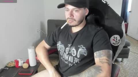 Snapshot of ragnar_lothbrok77 chatting on October 2, 9:22 pm ragnar_lothbrok77 online show from October 2, 9:22 pm